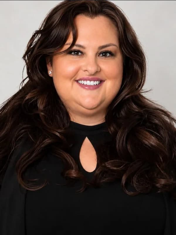 Portrait of Desiree De La Fuente, laser educator